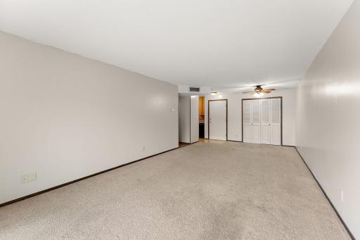 122 Demont Avenue E, 258, Little Canada, MN 55117