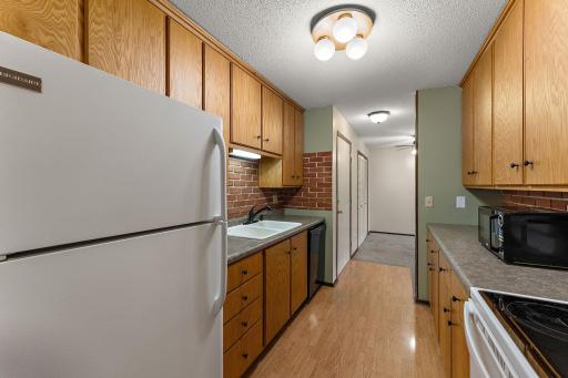 122 Demont Avenue E, 258, Little Canada, MN 55117