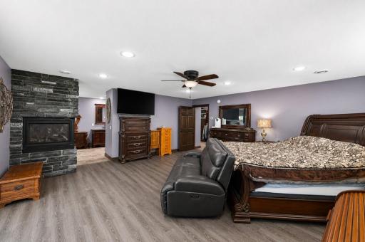 9805 Sharon Place NW, Rice, MN 56367