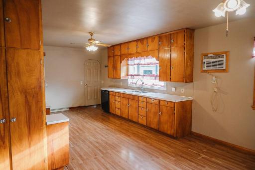 313 E Willis Street, Elmore, MN 56027