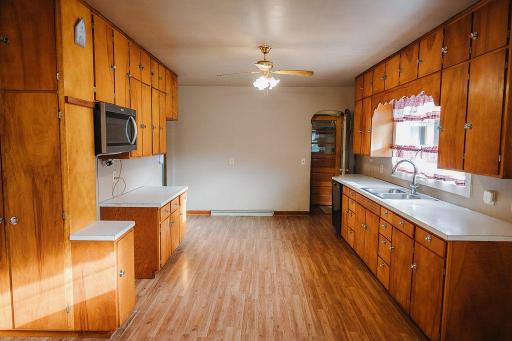 313 E Willis Street, Elmore, MN 56027