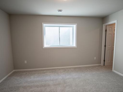 6721 14 Street S, Fargo, ND 58104