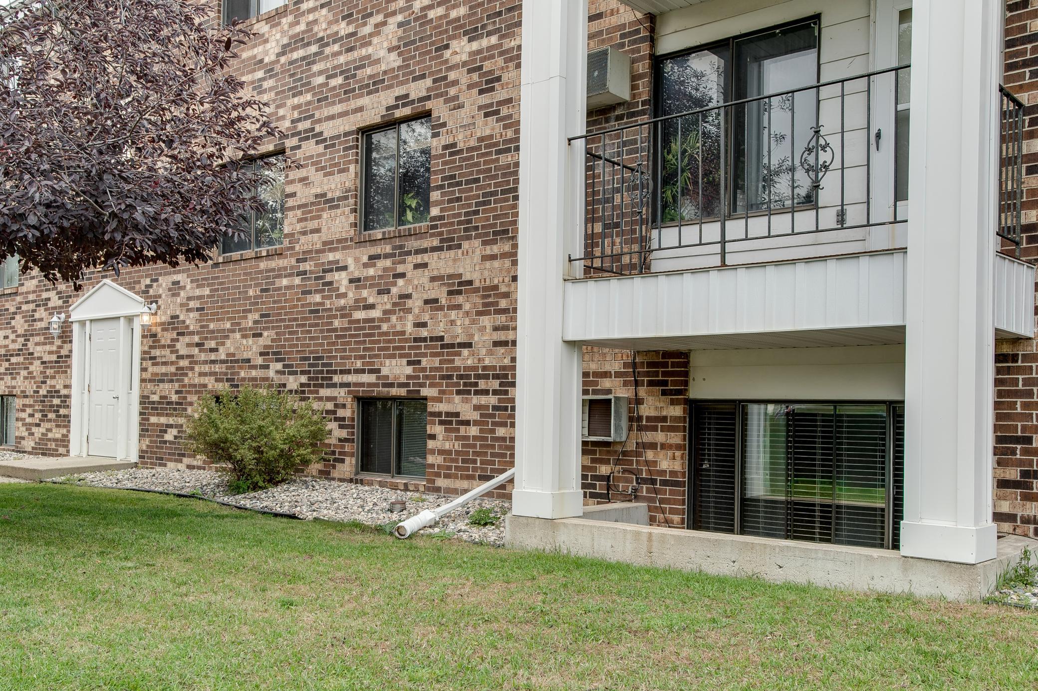 331_PRAIRIEWOOD_CIR_#104-4.jpg