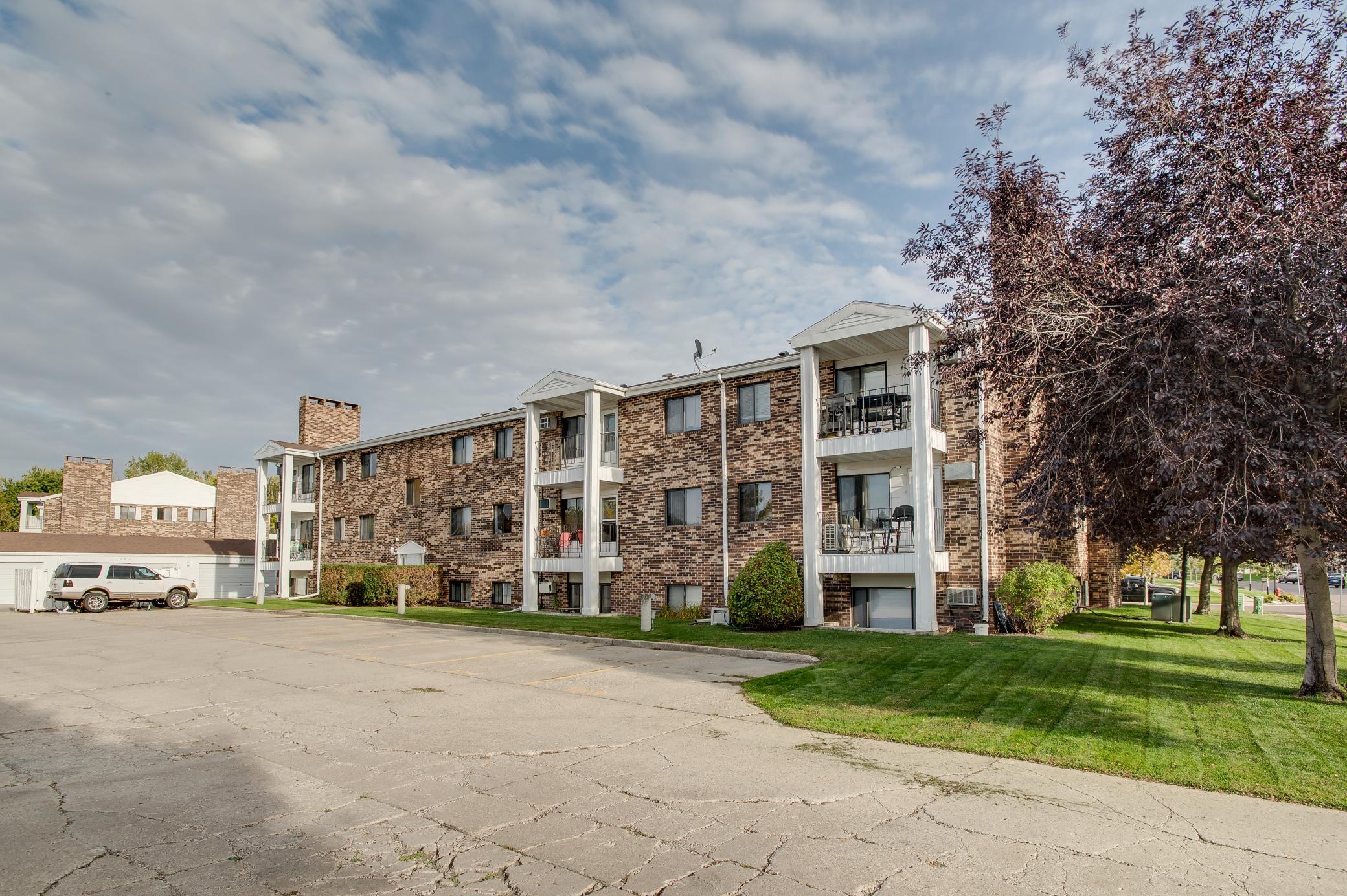 331_PRAIRIEWOOD_CIR_#104-24.jpg