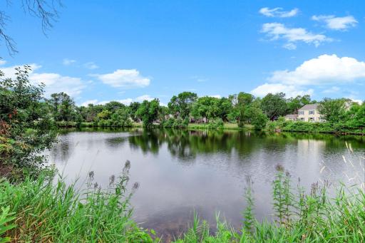6877 Grenwich Lane N, Saint Paul, MN 55128
