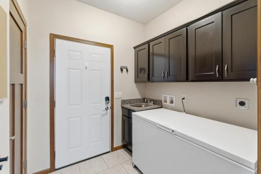 300 Tanager Road, Mankato, MN 56001