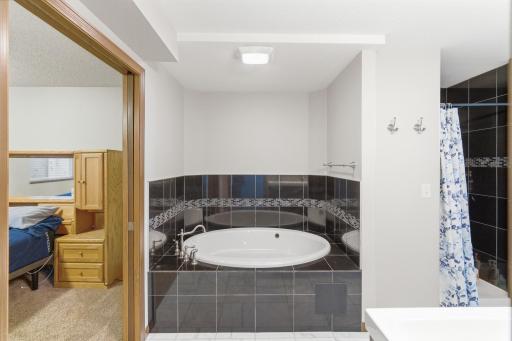 300 Tanager Road, Mankato, MN 56001