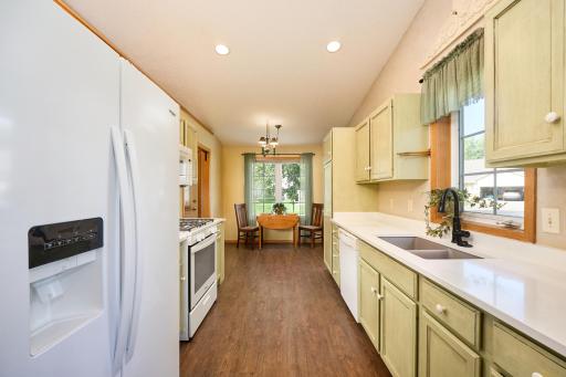 8469 Powers Place, Chanhassen, MN 55317