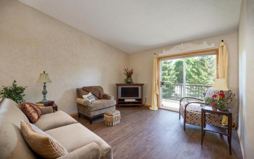 8469 Powers Place, Chanhassen, MN 55317