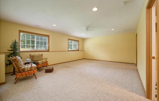8469 Powers Place, Chanhassen, MN 55317