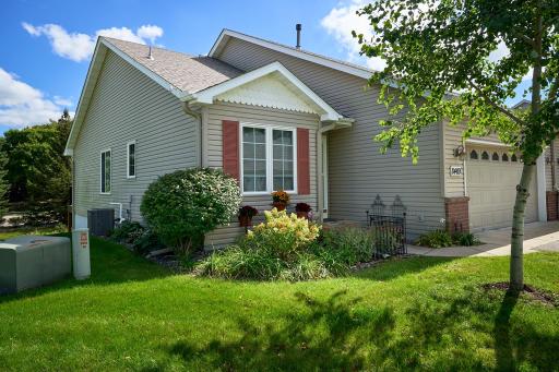 8469 Powers Place, Chanhassen, MN 55317