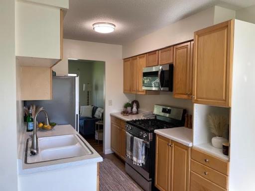 2029 NW 103rd Avenue NW, Coon Rapids, MN 55433