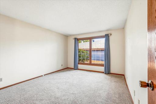 10938 Quebec Avenue S, Bloomington, MN 55438