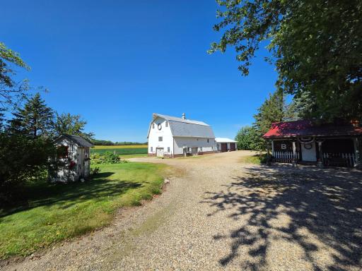 20258 380th Street, Le Center, MN 56057