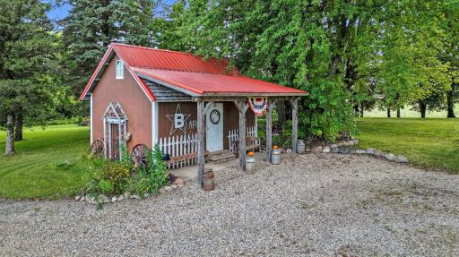 20258 380th Street, Le Center, MN 56057