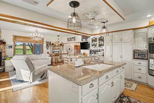 20258 380th Street, Le Center, MN 56057