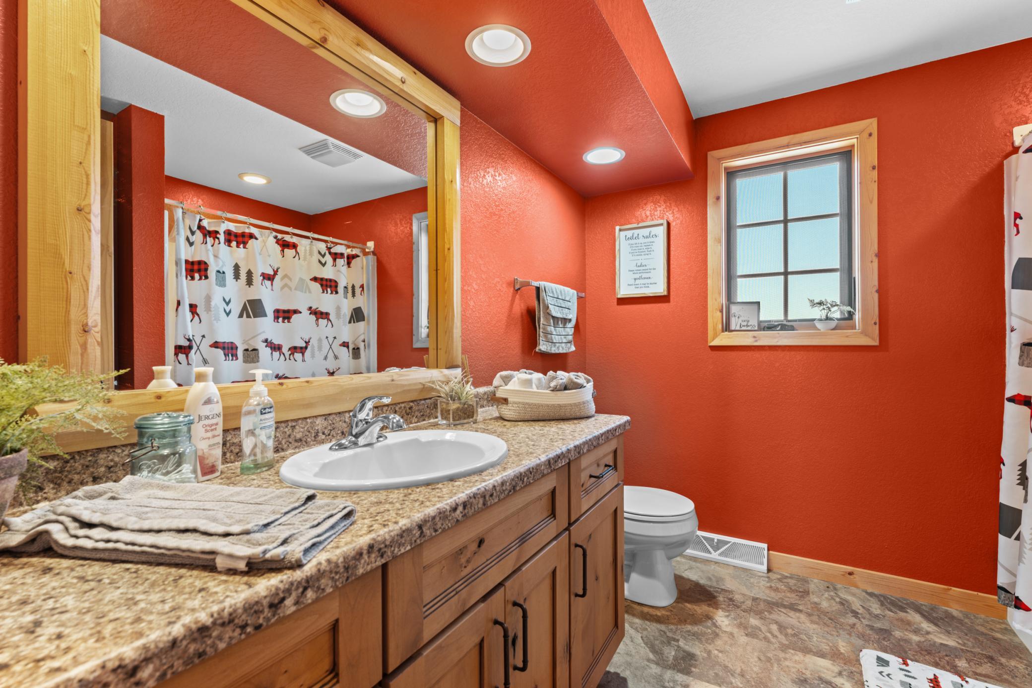 Upper Level Full Bathroom