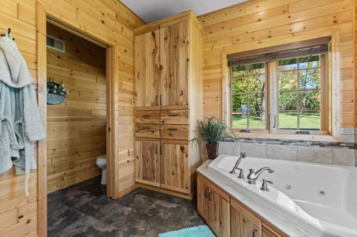 14985 County Road 31, Altura, MN 55910