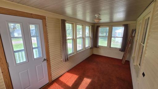 109 Hague Avenue N, Hollandale, MN 56045