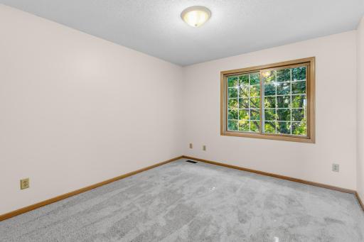 3229 Meadow Brook Place, Woodbury, MN 55125