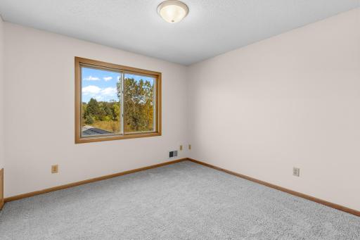 3229 Meadow Brook Place, Woodbury, MN 55125