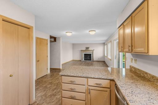 3229 Meadow Brook Place, Woodbury, MN 55125