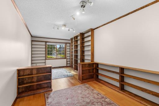 3229 Meadow Brook Place, Woodbury, MN 55125