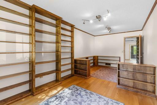 3229 Meadow Brook Place, Woodbury, MN 55125