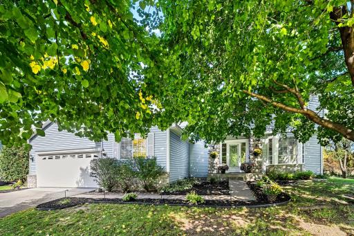 3229 Meadow Brook Place, Woodbury, MN 55125