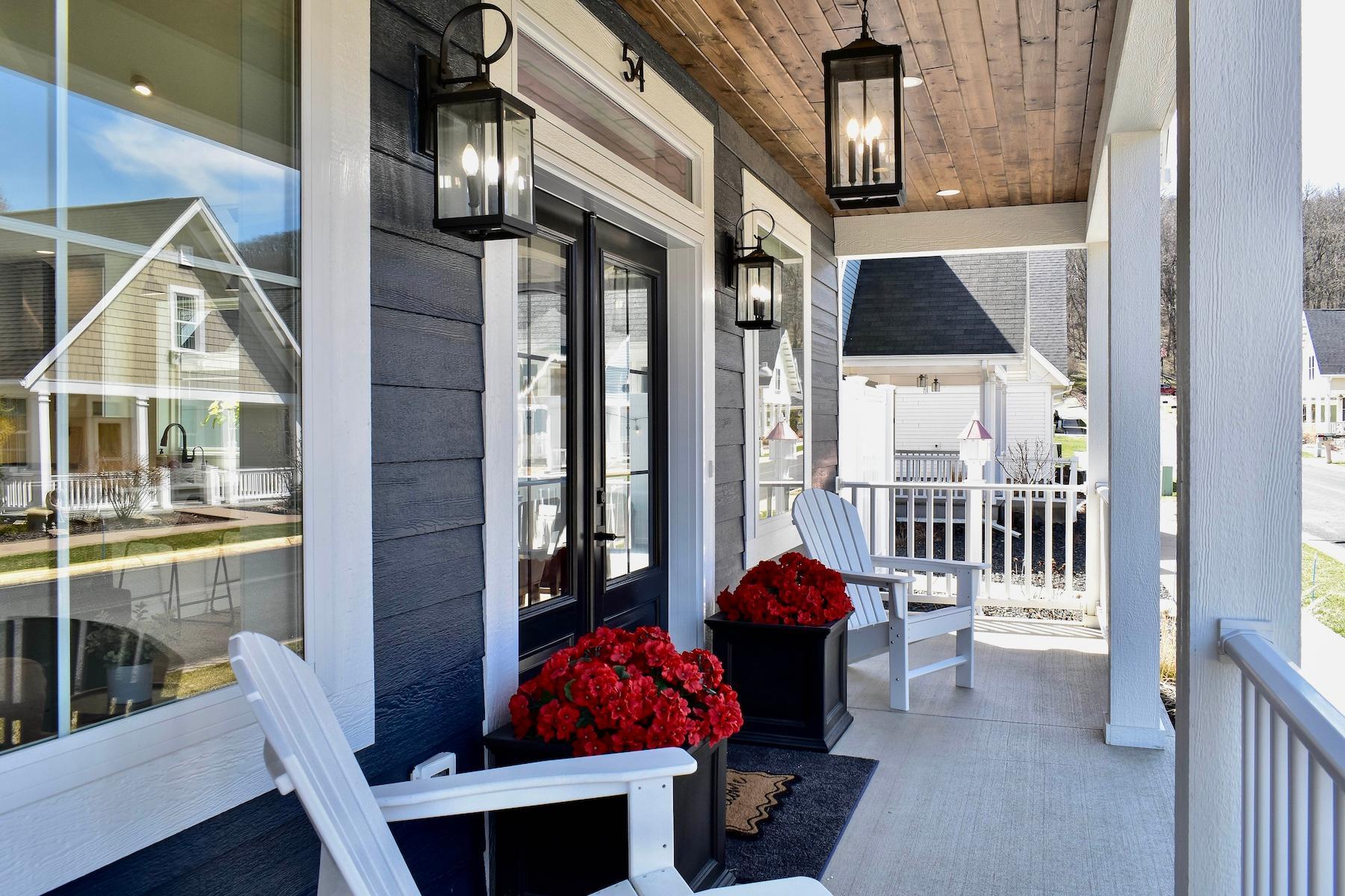 Exterior-Front Porch