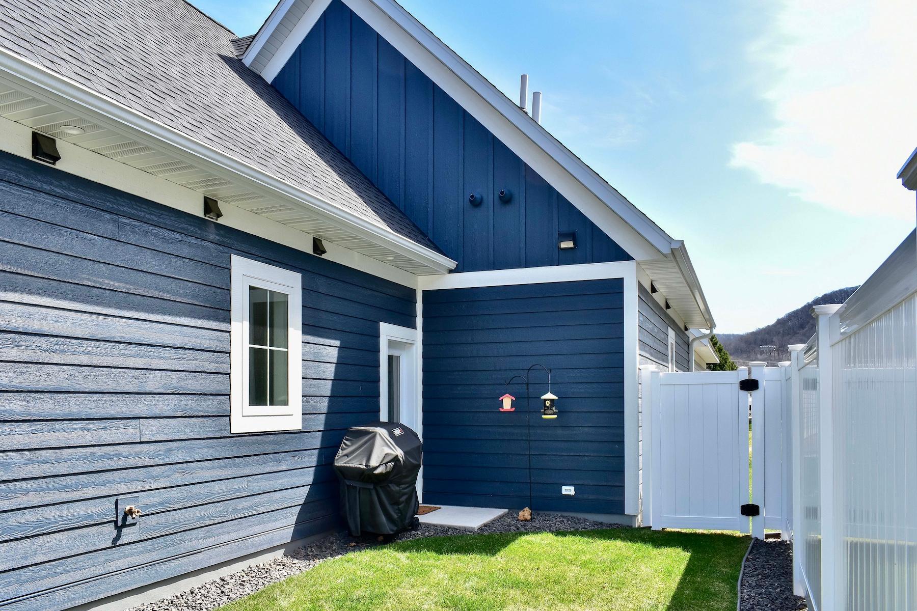 Exterior-Yard