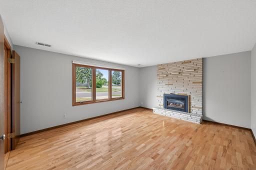 8616 34th Avenue N, New Hope, MN 55427