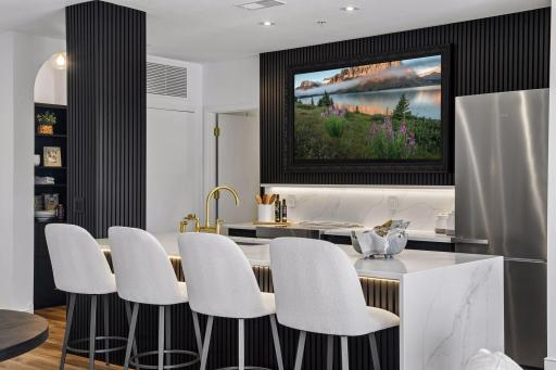 4100 Spring Street, 212, Spring Park, MN 55384