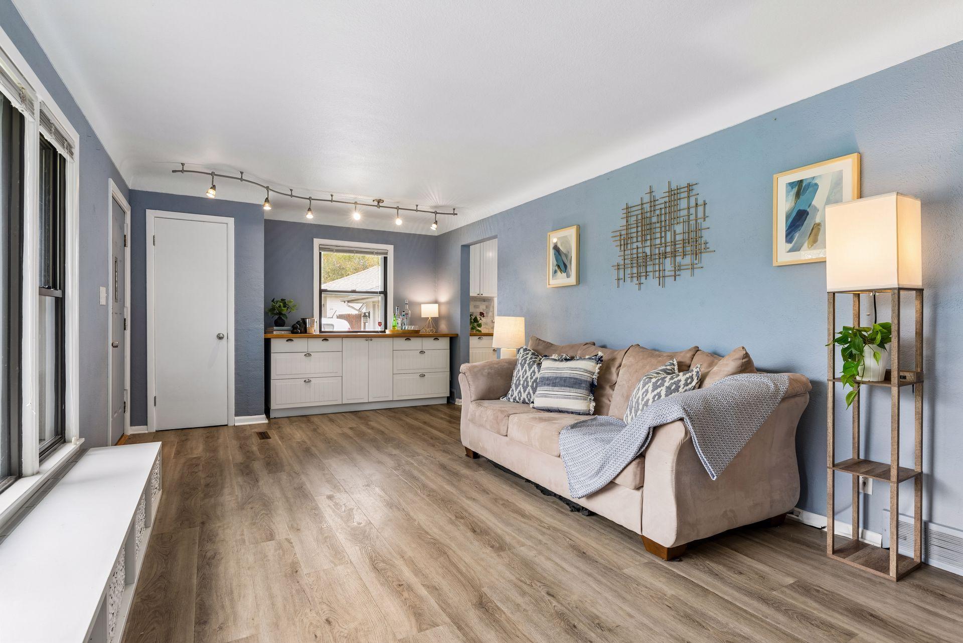 Living Room with Entrance to kitchen