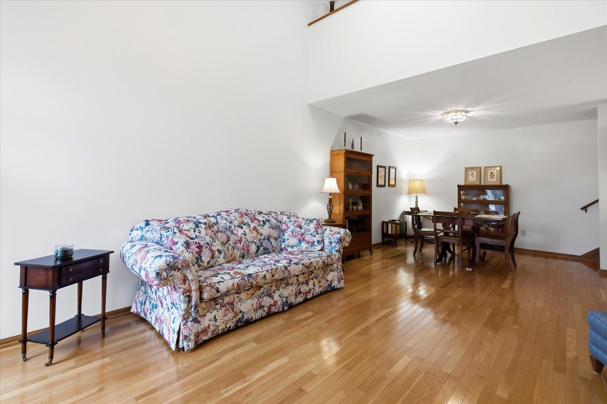 09-223 Primrose Ct [3478700]- 009.jpg