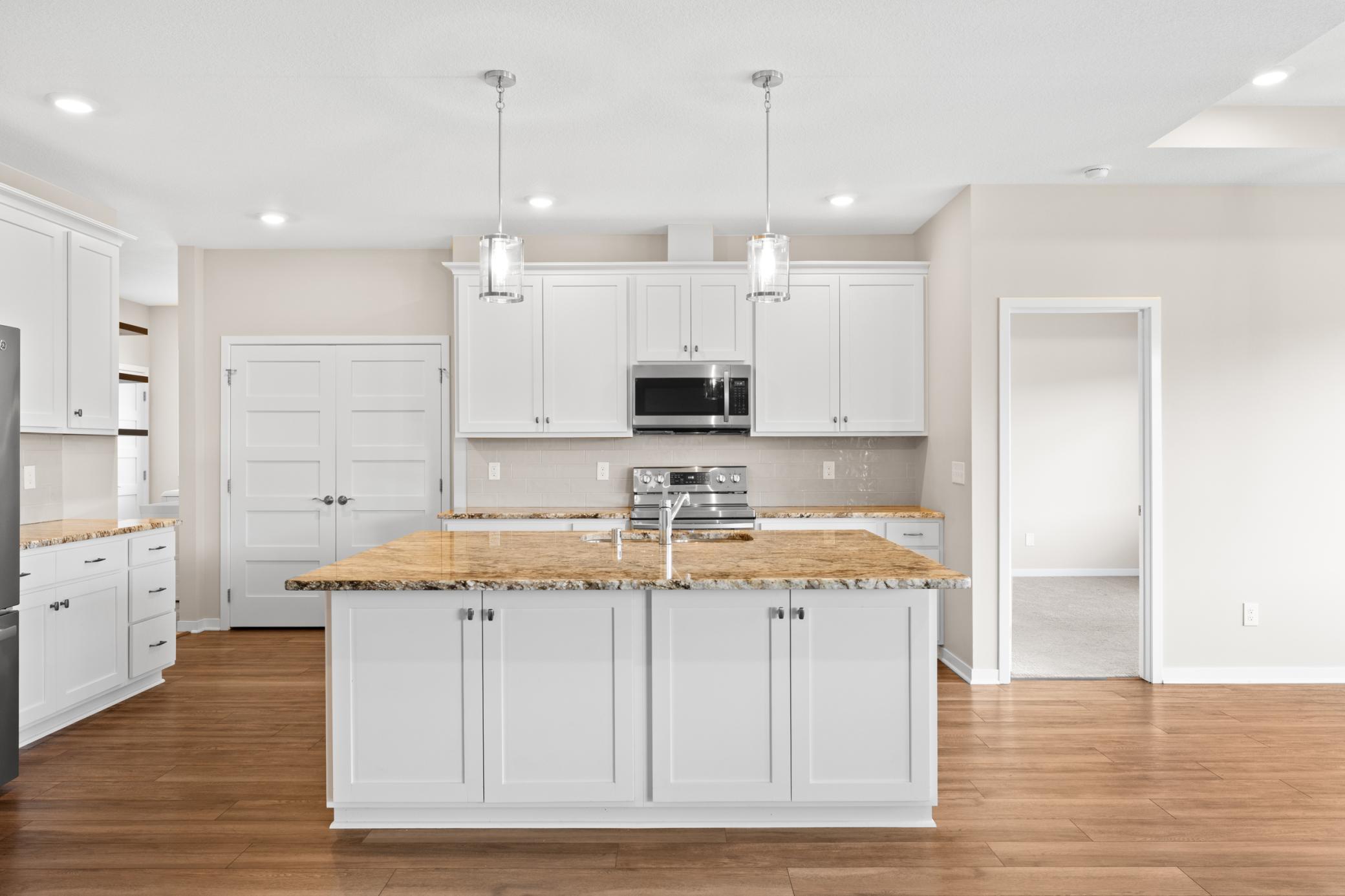 Kitchen center island