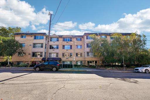 2727 W 43rd Street, 103, Minneapolis, MN 55410