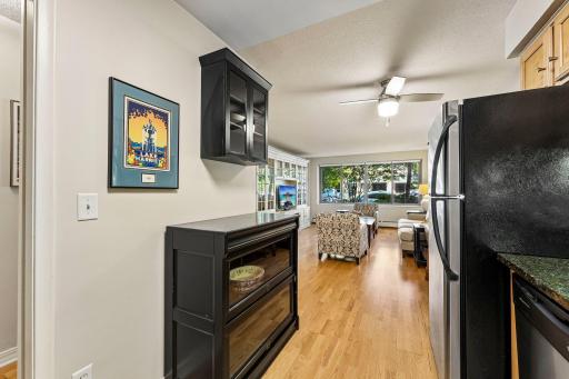 2727 W 43rd Street, 103, Minneapolis, MN 55410