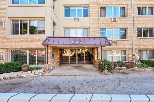 2727 W 43rd Street, 103, Minneapolis, MN 55410