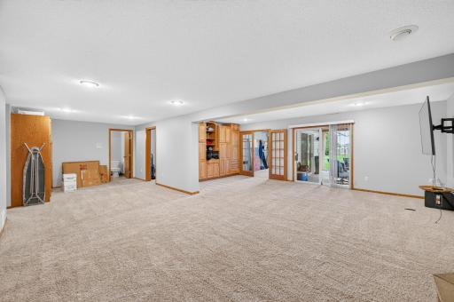 1055 N Shore Drive, Forest Lake, MN 55025