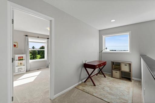 6694 Lakeview Circle NE, Albertville, MN 55301