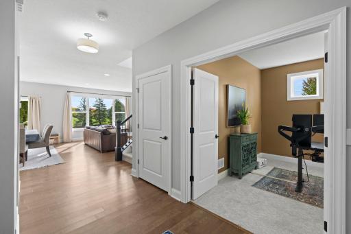 6694 Lakeview Circle NE, Albertville, MN 55301