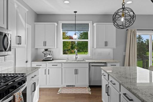6694 Lakeview Circle NE, Albertville, MN 55301