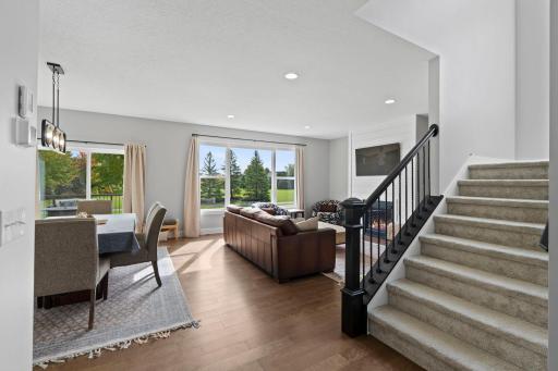 6694 Lakeview Circle NE, Albertville, MN 55301