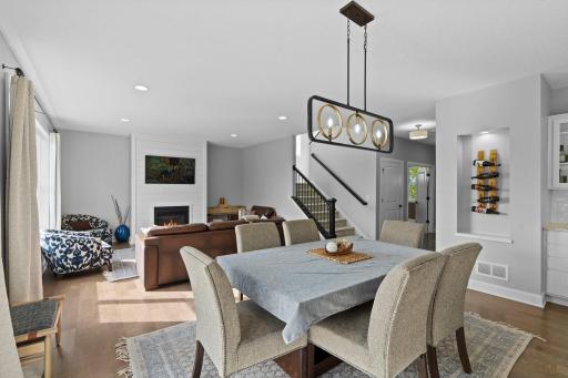 6694 Lakeview Circle NE, Albertville, MN 55301