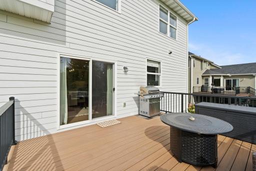 6694 Lakeview Circle NE, Albertville, MN 55301