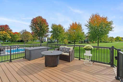 6694 Lakeview Circle NE, Albertville, MN 55301