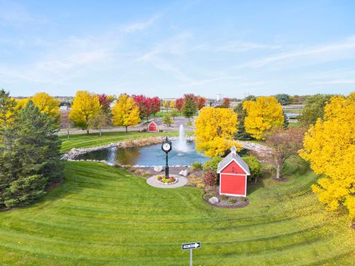 6694 Lakeview Circle NE, Albertville, MN 55301