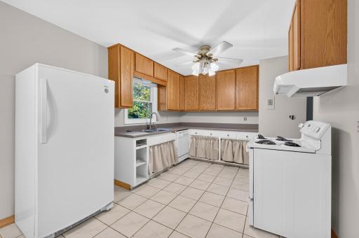 2695 Maryland Avenue E, Maplewood, MN 55119