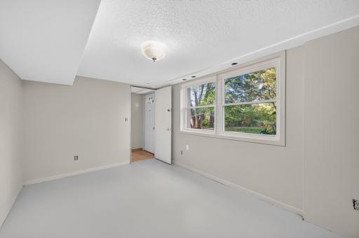 2695 Maryland Avenue E, Maplewood, MN 55119